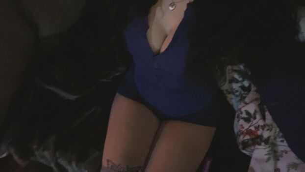 Full leaked Emileesilvey private onlyfans photo